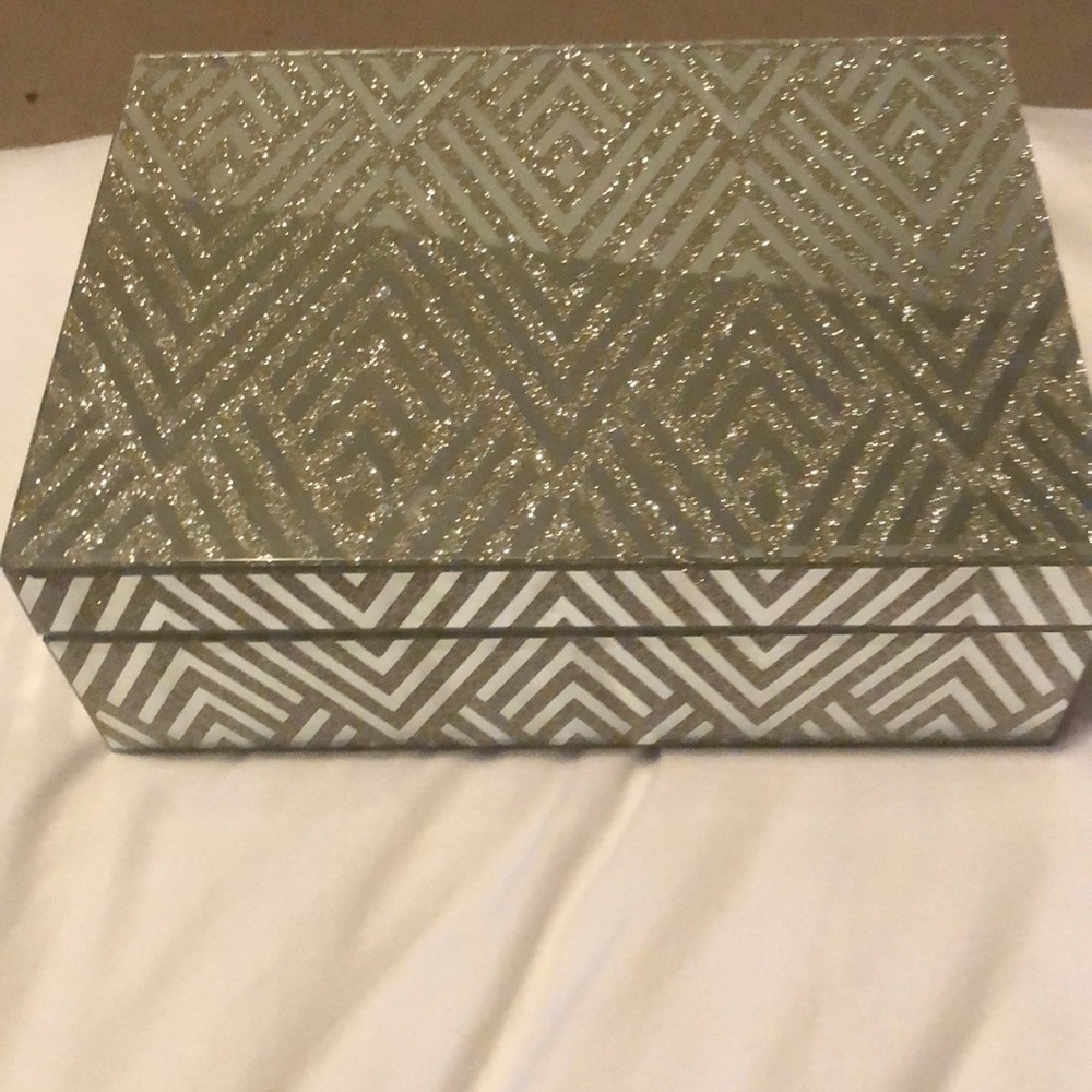 Jewelry organizer